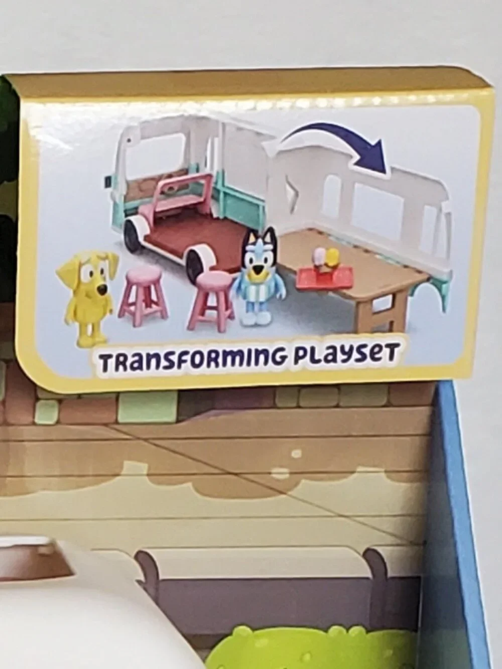 Bluey's Ice Cream Truck playset BRAND NEW IN BOX!